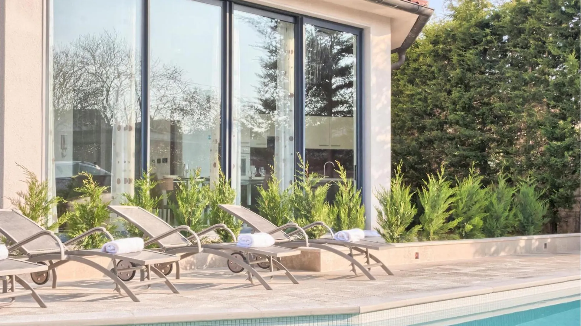 2 Bedroom Amazing Apartment In Pula