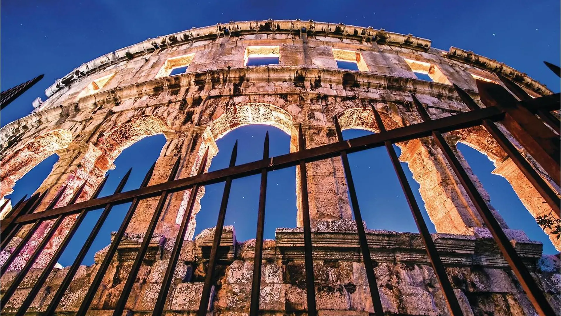 2 Bedroom Amazing Apartment In Pula